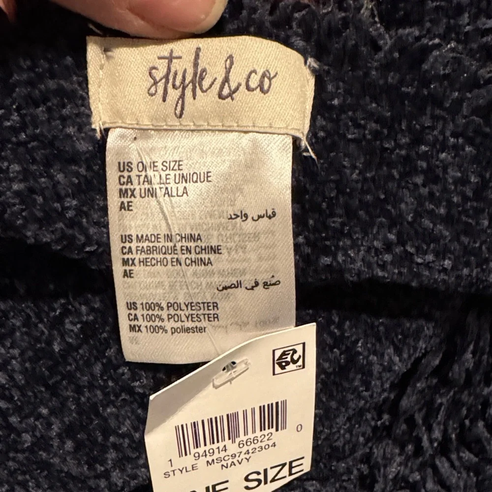 NWT Macys’ Style & Co. Women’s Chenille Fringe Scarf Gifts Stocking Stuffer Soft